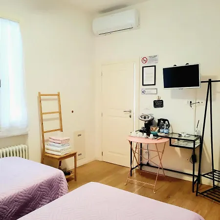 Stop Over Blq Bed & Breakfast