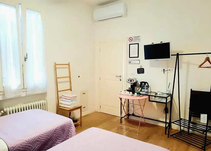 Stop Over Blq Bed and Breakfast