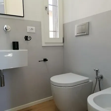 Stop Over Blq Frühstückspension 3*